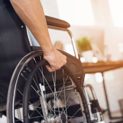 Persoanele adulte cu dizabilități din orașul Deva pot beneficia de un nou serviciu social