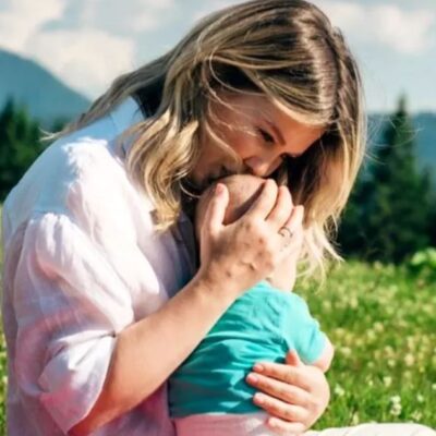 Fetița Ginei Pistol a început să facă primii pași. Cum a filmat-o iubita lui Smiley pe Josephine