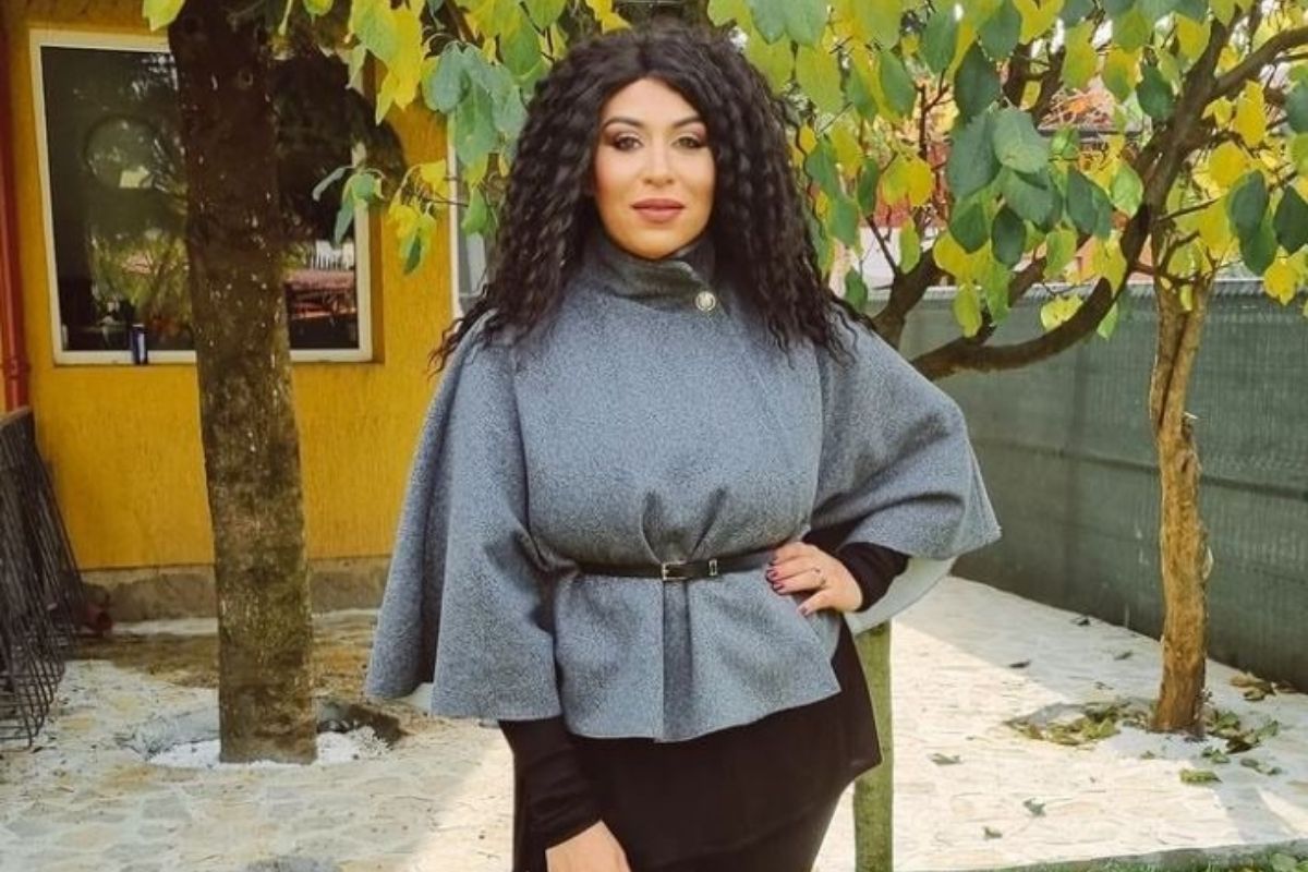 Cum a apărut Oana Roman pe pârtie. Iubita lui Marius Elisei a atras toate privirile
